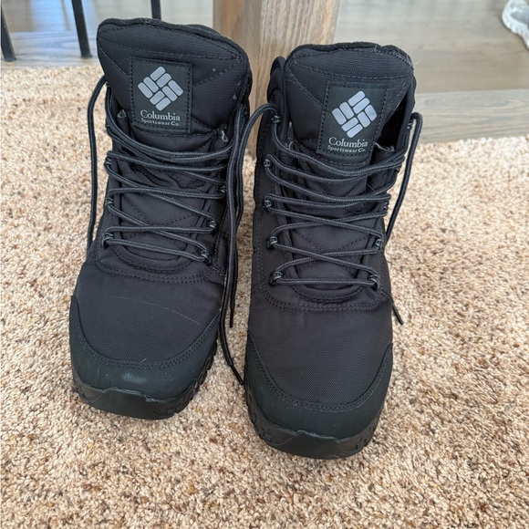 Columbia Men's Fairbanks Omni-Heat Boots - Black and Gray - Picture 3 of 10